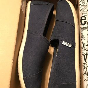 Navy Blue Toms